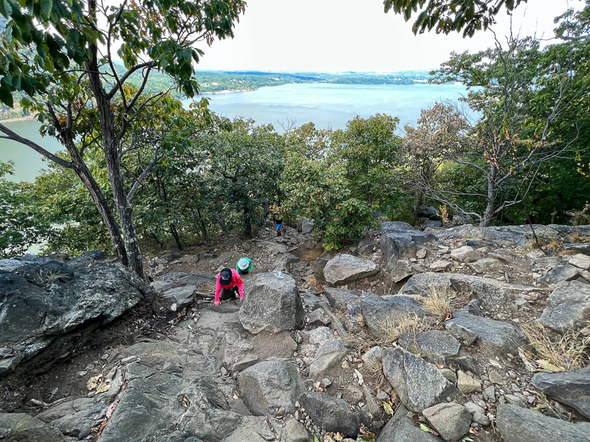 Breakneck Ridge - Hudson Highlands State Park Preserve - Take a Hike!