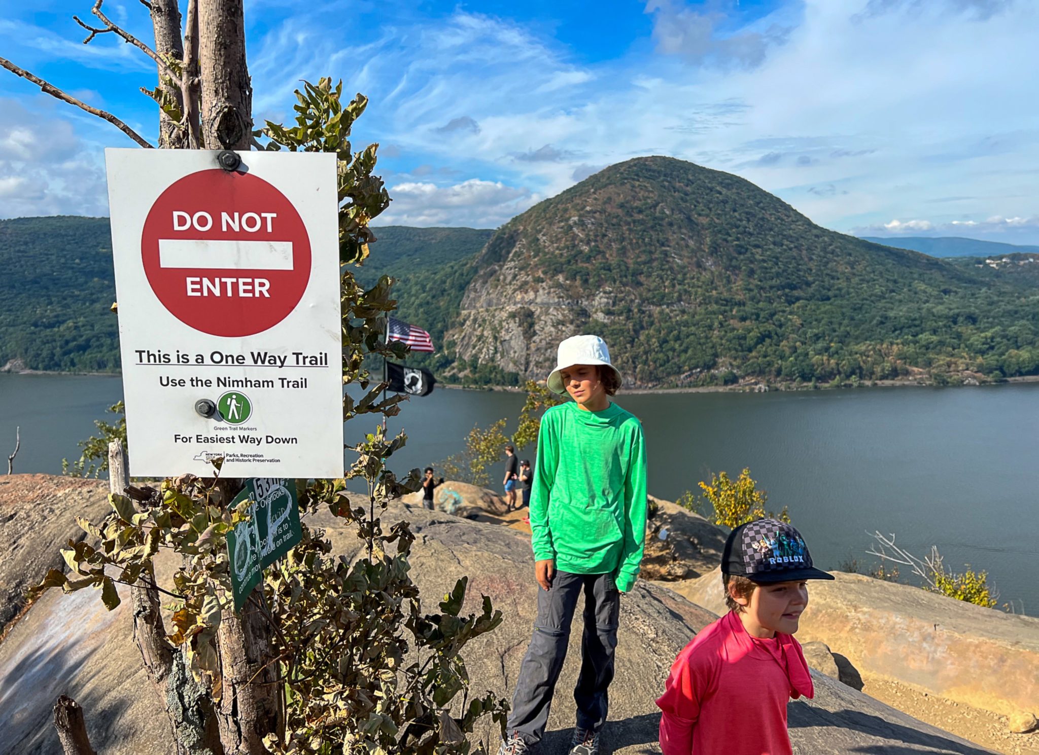Breakneck Ridge - Hudson Highlands State Park Preserve - Take a Hike!